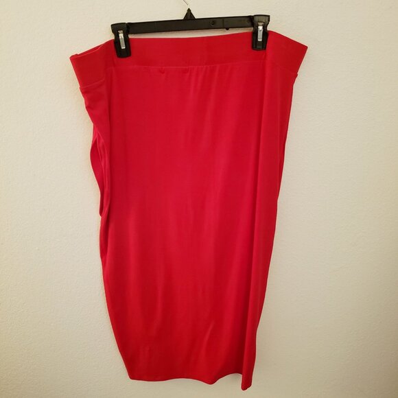 Torrid Tulip Hem Ruched Holiday Red Bodycon Skirt Size 2x EUC - Picture 3 of 9